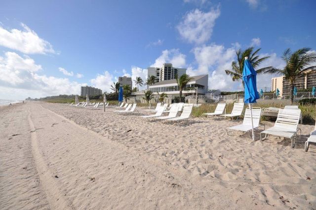 4748 S Ocean Boulevard 203, Highland Beach, FL 33487