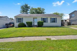 8202 Pennsylvania Run Rd, Louisville, KY 40228