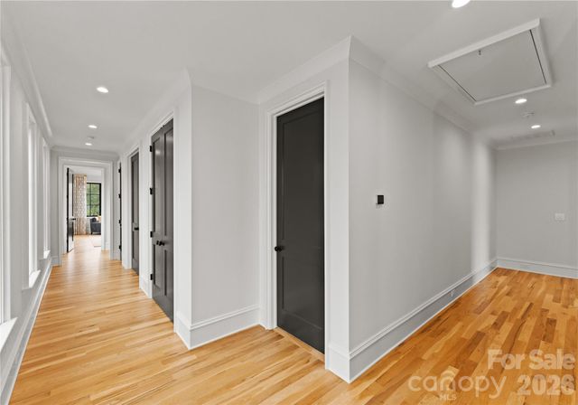 700 Mcalway Road, Charlotte, NC 28211