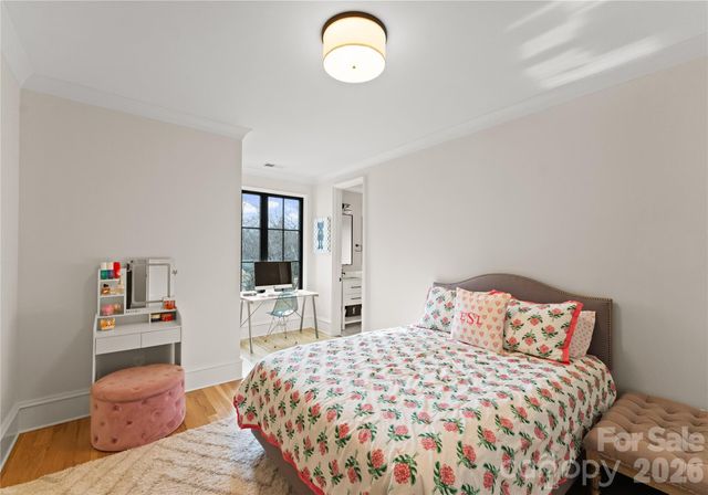 700 Mcalway Road, Charlotte, NC 28211