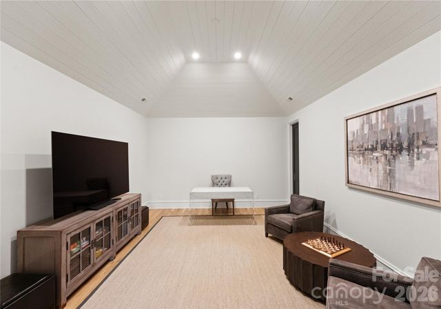 700 Mcalway Road, Charlotte, NC 28211