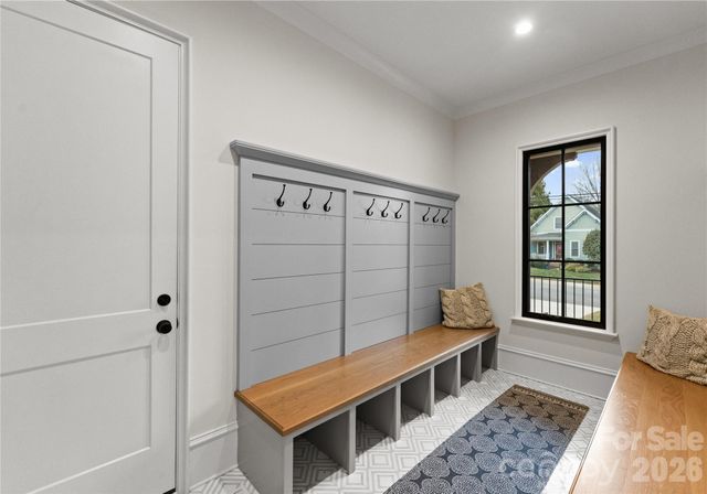 700 Mcalway Road, Charlotte, NC 28211