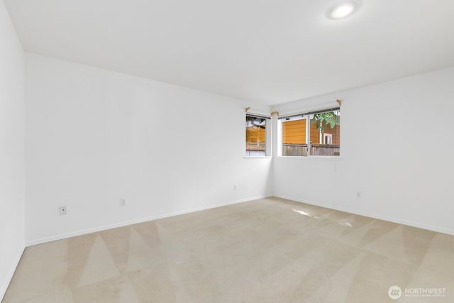 8548 1st Avenue NE, Seattle, WA 98115
