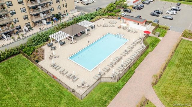 2 Richmond Road 4th Floor, Lido Beach, NY 11561