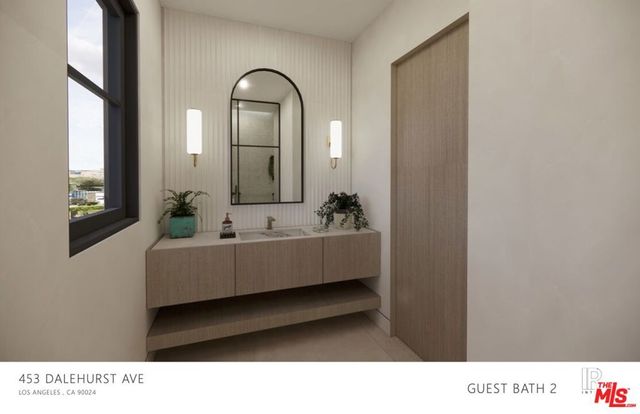 453 Dalehurst Avenue, Los Angeles, CA 90024