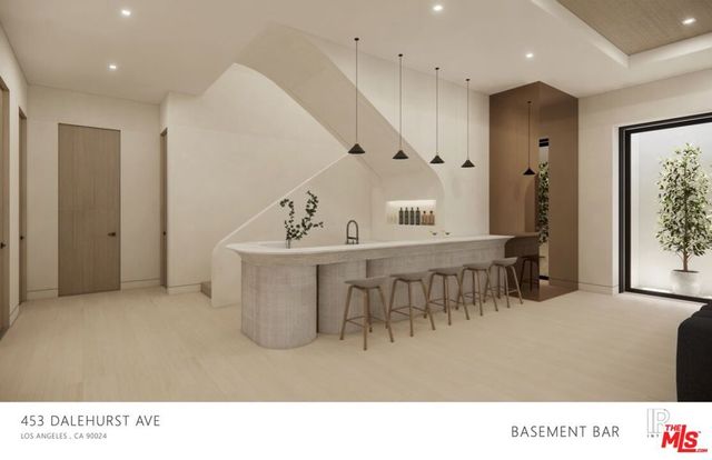 453 Dalehurst Avenue, Los Angeles, CA 90024