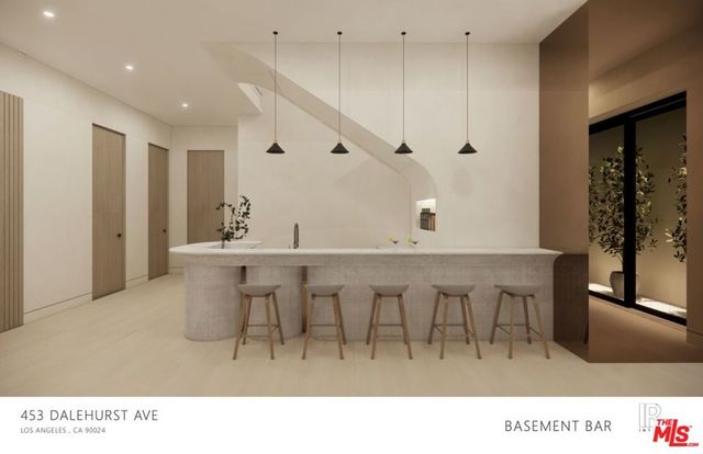 453 Dalehurst Avenue, Los Angeles, CA 90024