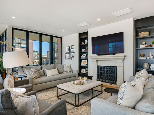 1109 W WASHINGTON Boulevard 7A, Chicago, IL 60607