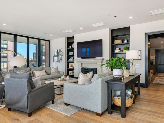 1109 W WASHINGTON Boulevard 7A, Chicago, IL 60607