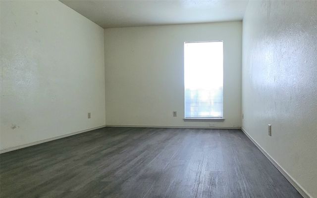 1057 Whitewater Trail, Desoto, TX 75115