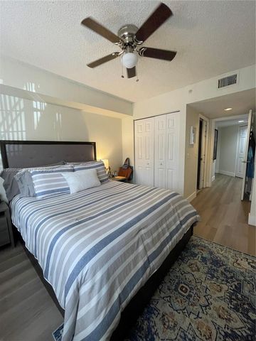 2009 SE 10th Avenue 303, Fort Lauderdale, FL 33316