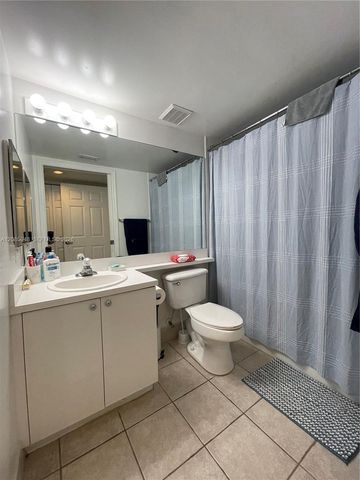 2009 SE 10th Avenue 303, Fort Lauderdale, FL 33316