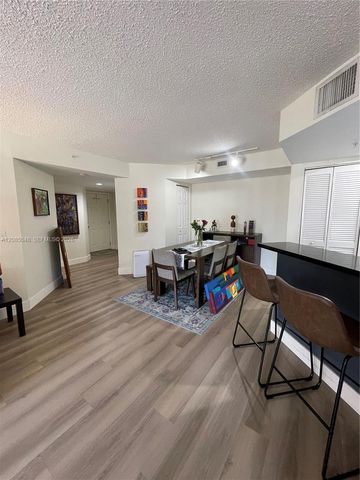 2009 SE 10th Avenue 303, Fort Lauderdale, FL 33316