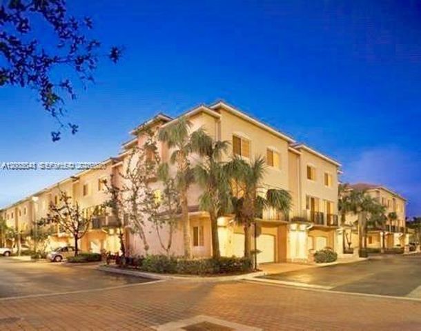 2009 SE 10th Avenue 303, Fort Lauderdale, FL 33316