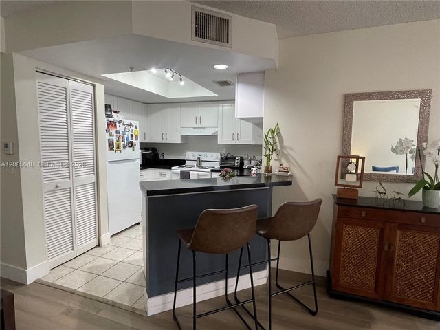 2009 SE 10th Avenue 303, Fort Lauderdale, FL 33316