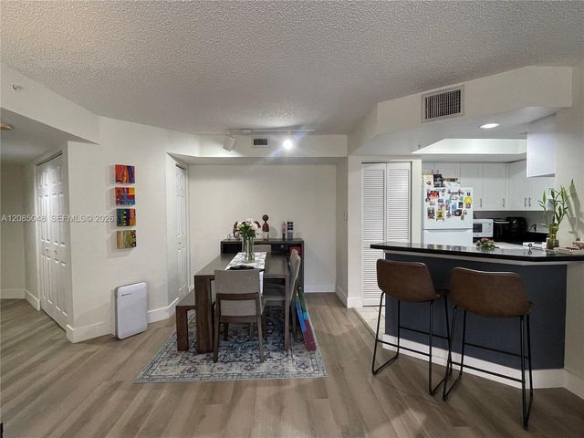 2009 SE 10th Avenue 303, Fort Lauderdale, FL 33316