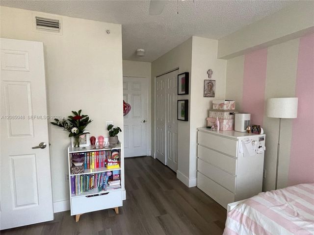 2009 SE 10th Avenue 303, Fort Lauderdale, FL 33316