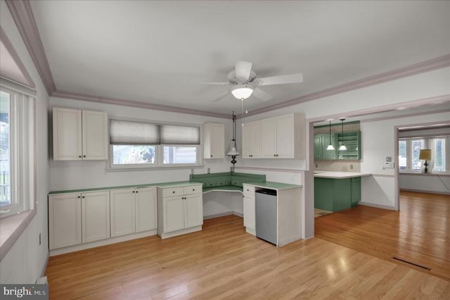 1505 CROMWELL DR, Wyomissing, PA 19610