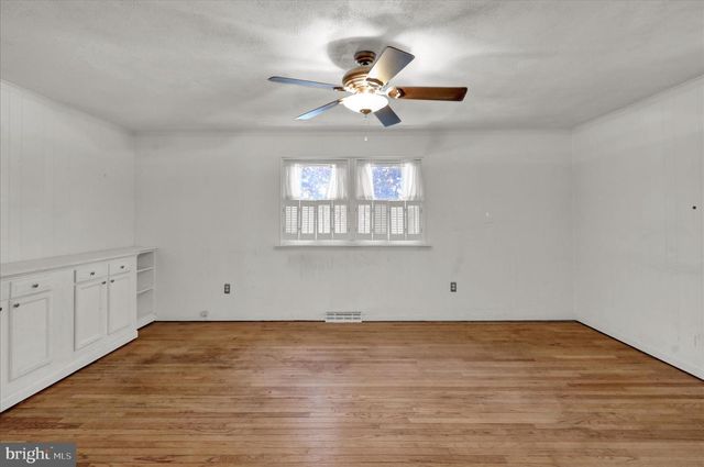 1505 CROMWELL DR, Wyomissing, PA 19610