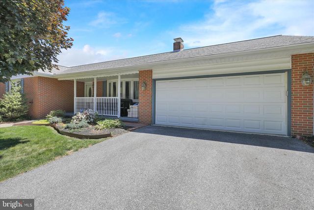 1505 CROMWELL DR, Wyomissing, PA 19610