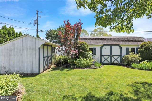 1505 CROMWELL DR, Wyomissing, PA 19610