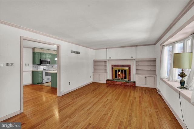 1505 CROMWELL DR, Wyomissing, PA 19610