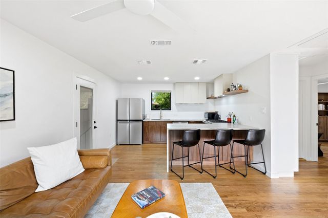 1803 Perez ST, Austin, TX 78721