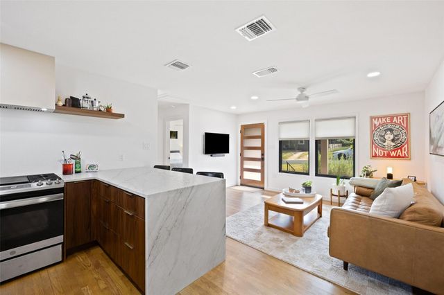 1803 Perez ST, Austin, TX 78721