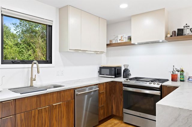 1803 Perez ST, Austin, TX 78721