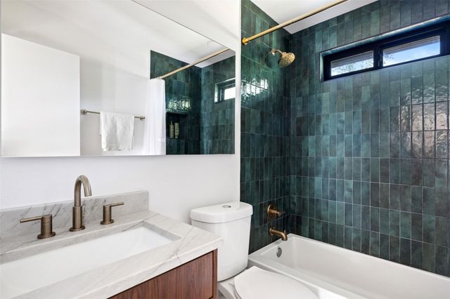1803 Perez ST, Austin, TX 78721