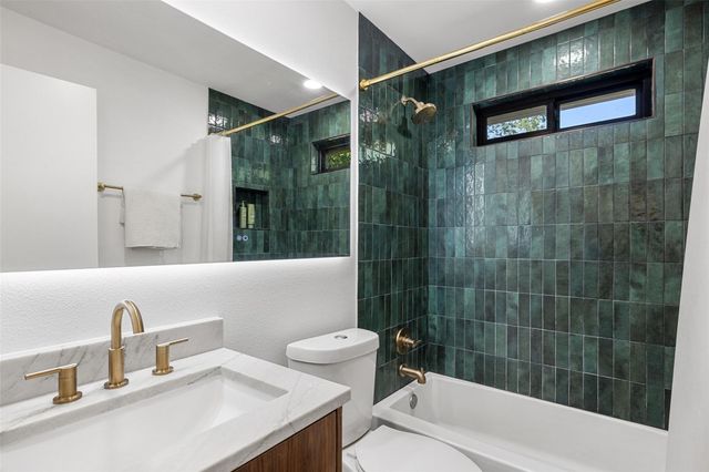 1803 Perez ST, Austin, TX 78721