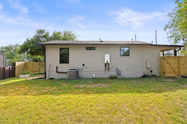 1803 Perez ST, Austin, TX 78721