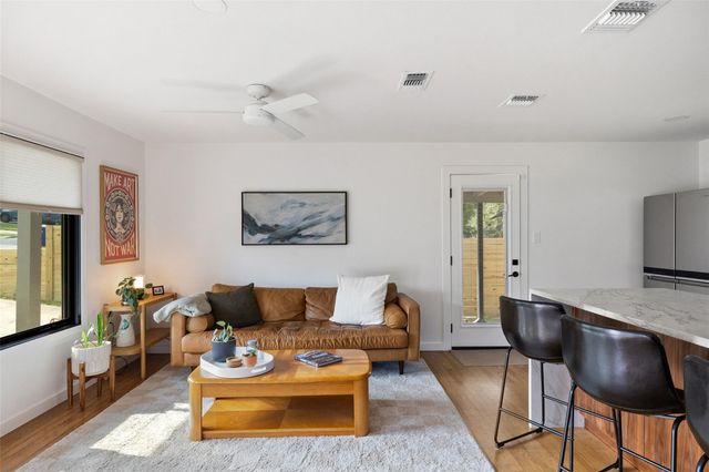 1803 Perez ST, Austin, TX 78721