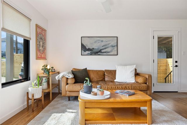 1803 Perez ST, Austin, TX 78721
