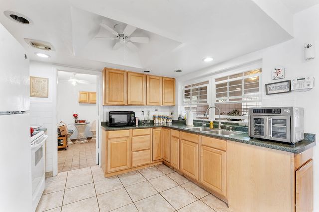 1450 NW 69TH Avenue, Margate, FL 33063