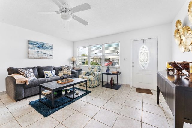 1450 NW 69TH Avenue, Margate, FL 33063