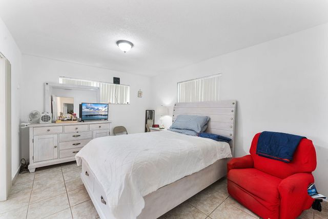 1450 NW 69TH Avenue, Margate, FL 33063