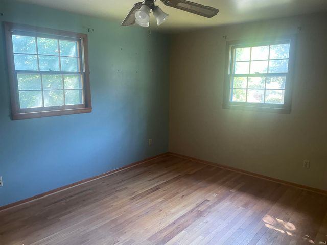 1906 W James Drive, Marion, IN 46952