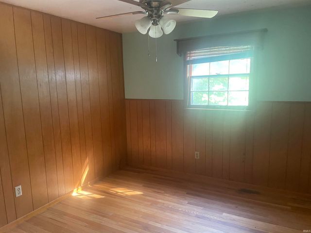 1906 W James Drive, Marion, IN 46952