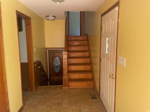 1906 W James Drive, Marion, IN 46952