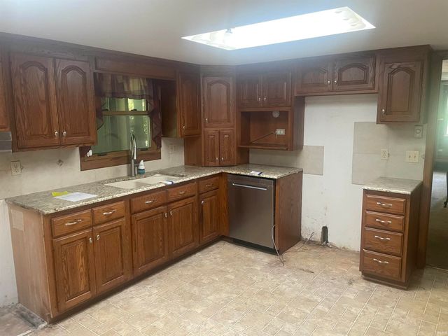 1906 W James Drive, Marion, IN 46952