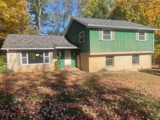 1906 W James Drive, Marion, IN 46952