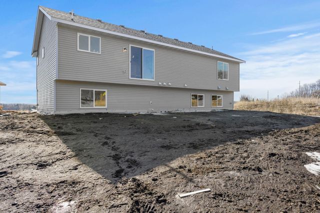 605 Sienna Drive, Watertown, MN 55388