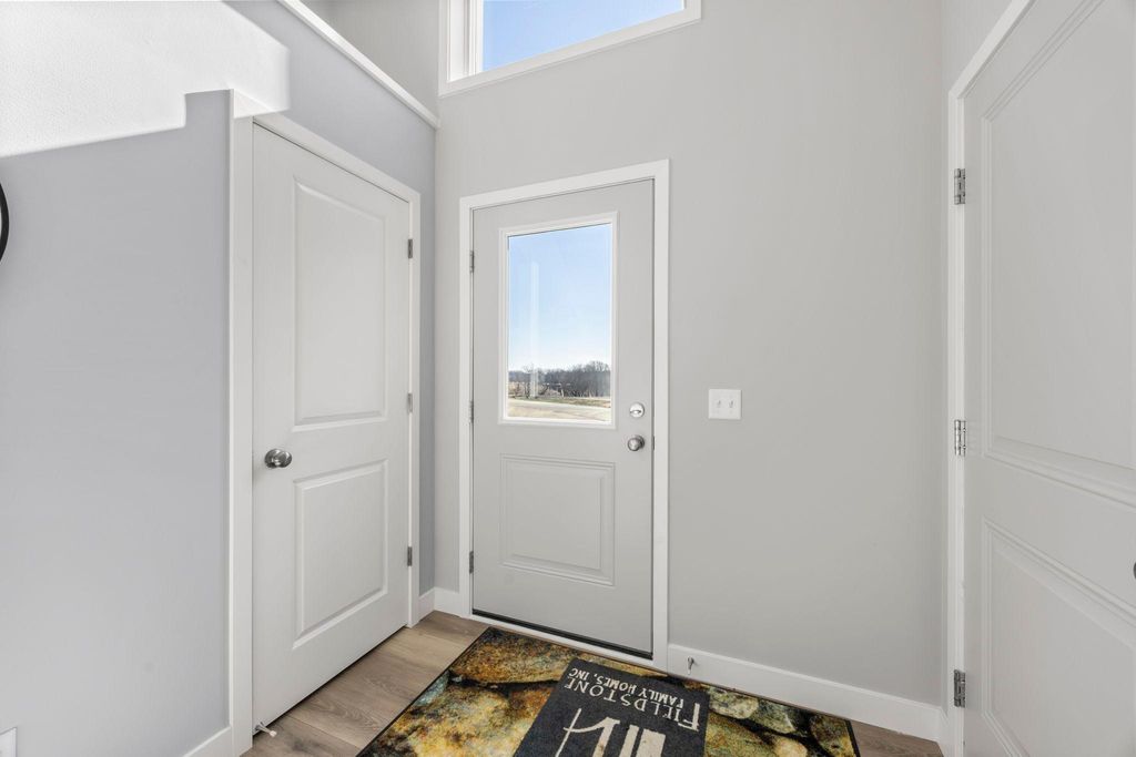 605 Sienna Drive, Watertown, MN 55388 — photo 2
