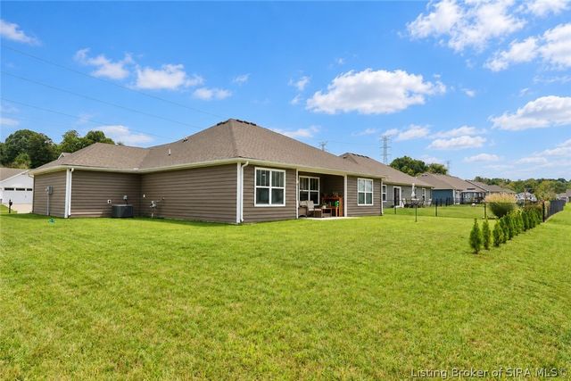 8015 Palermo Trail, Sellersburg, IN 47172