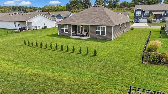 8015 Palermo Trail, Sellersburg, IN 47172