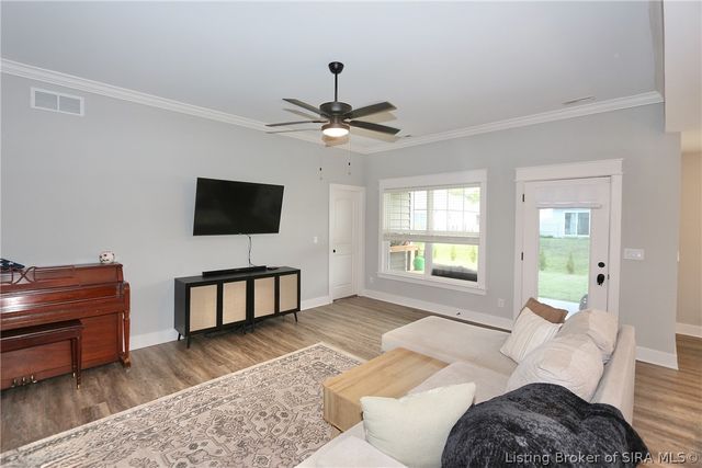 8015 Palermo Trail, Sellersburg, IN 47172
