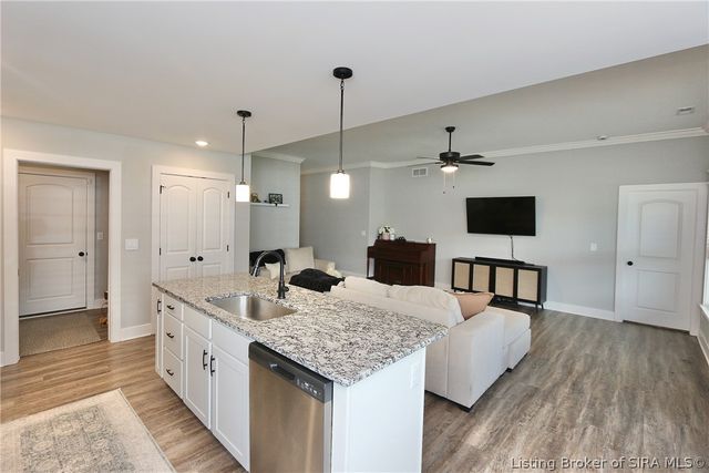 8015 Palermo Trail, Sellersburg, IN 47172