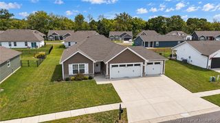 8015 Palermo Trail, Sellersburg, IN 47172