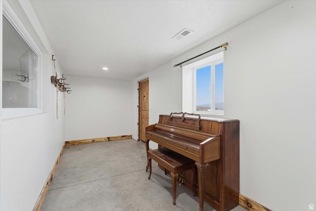 16418 N BEAVER DAM DR, Collinston, UT 84306